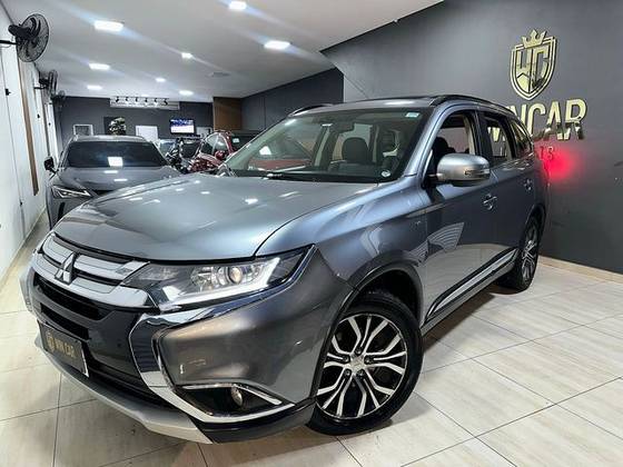 MITSUBISHI OUTLANDER 3.0 GT 4X4 V6 24V GASOLINA 4P AUTOMÁTICO